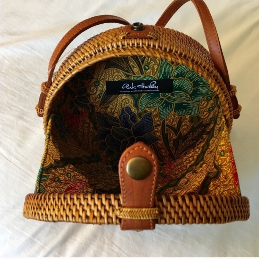 Round Rattan Cross Body Purse - Picture 5 of 9